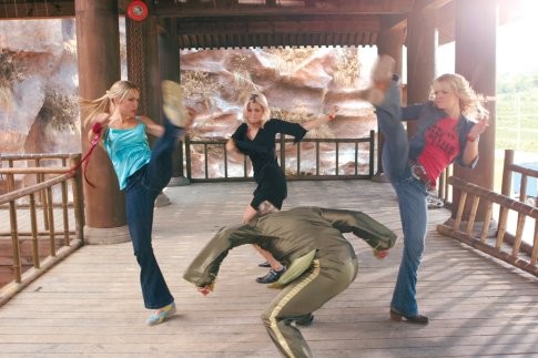 Jaime Pressly, Sarah Carter, and Holly Valance in D.O.A. (2006)