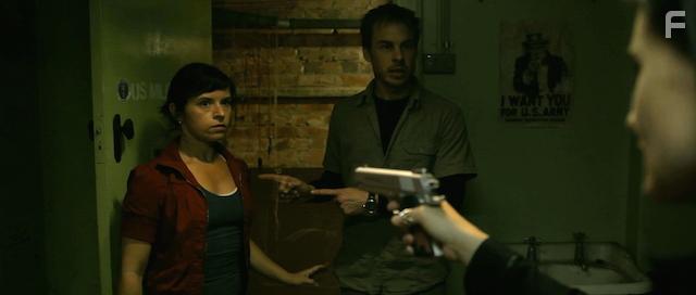 A Guide to Dating at the End of the World (2022)