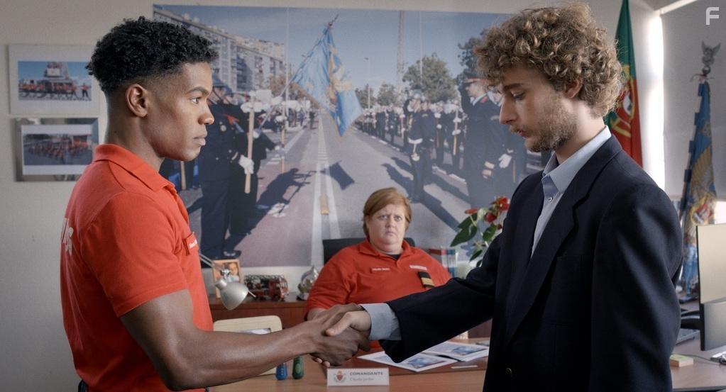 Andr Cabral, Cludia Jardim, and Mauro Costa in Fogo-Ftuo (2022)