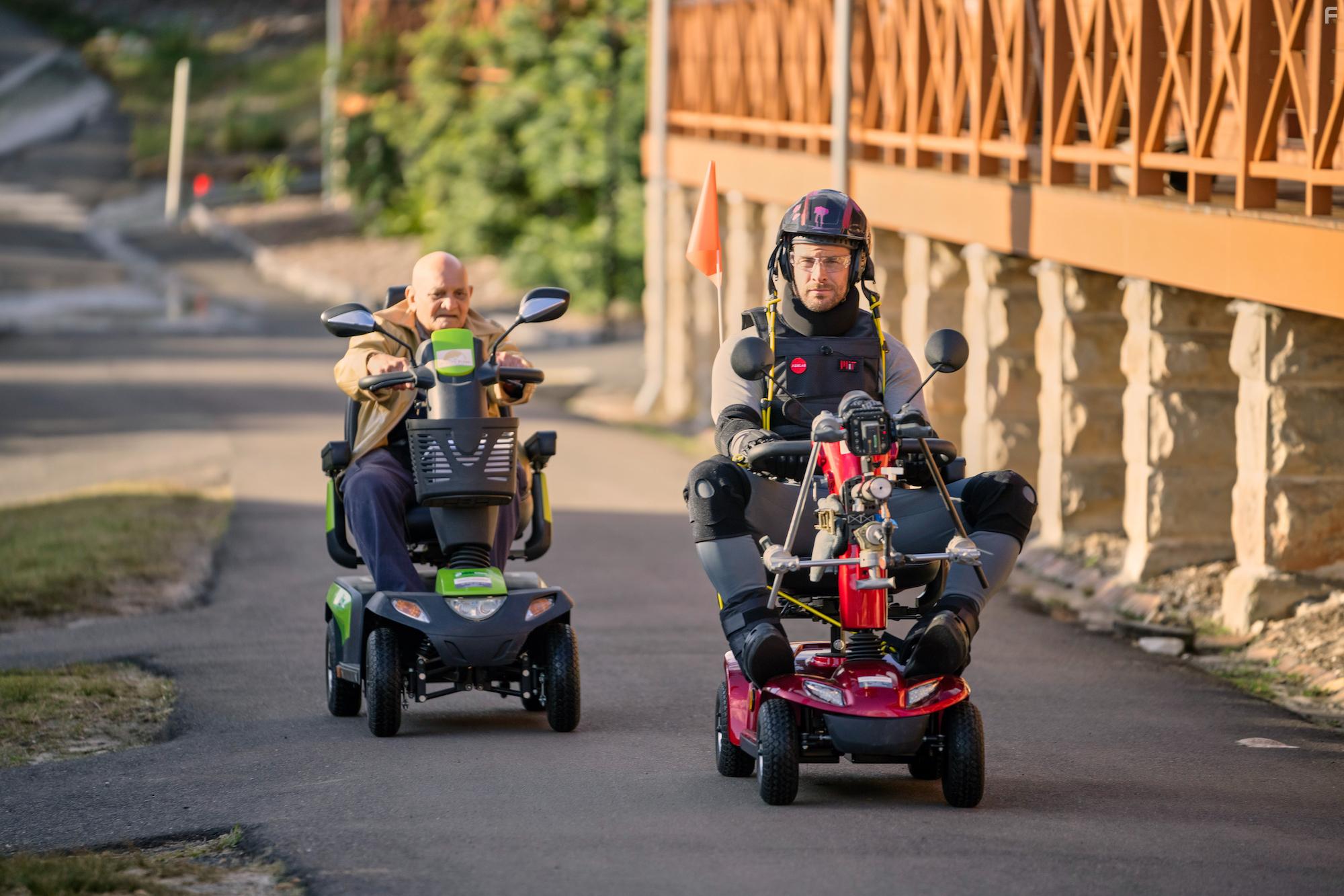 Chris Hemsworth in Limitless (2022)