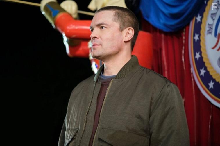 Charlie Weber in Christmas Bedtime Stories (2022)