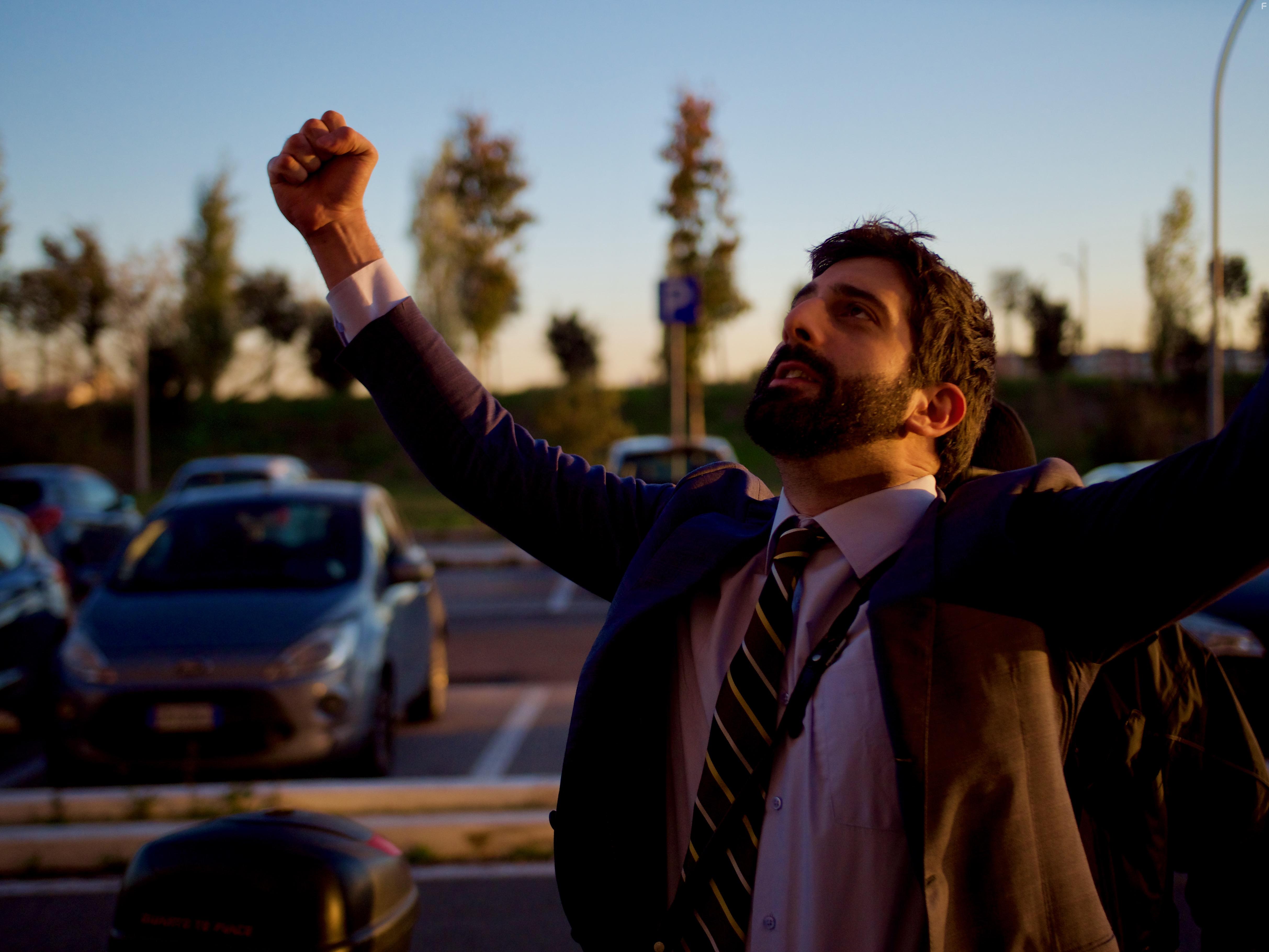 Luca Vecchi in Nel bagno delle donne (2020)