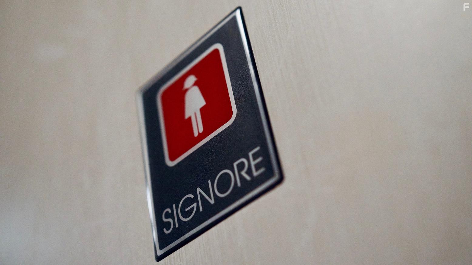 Nel bagno delle donne (2020)