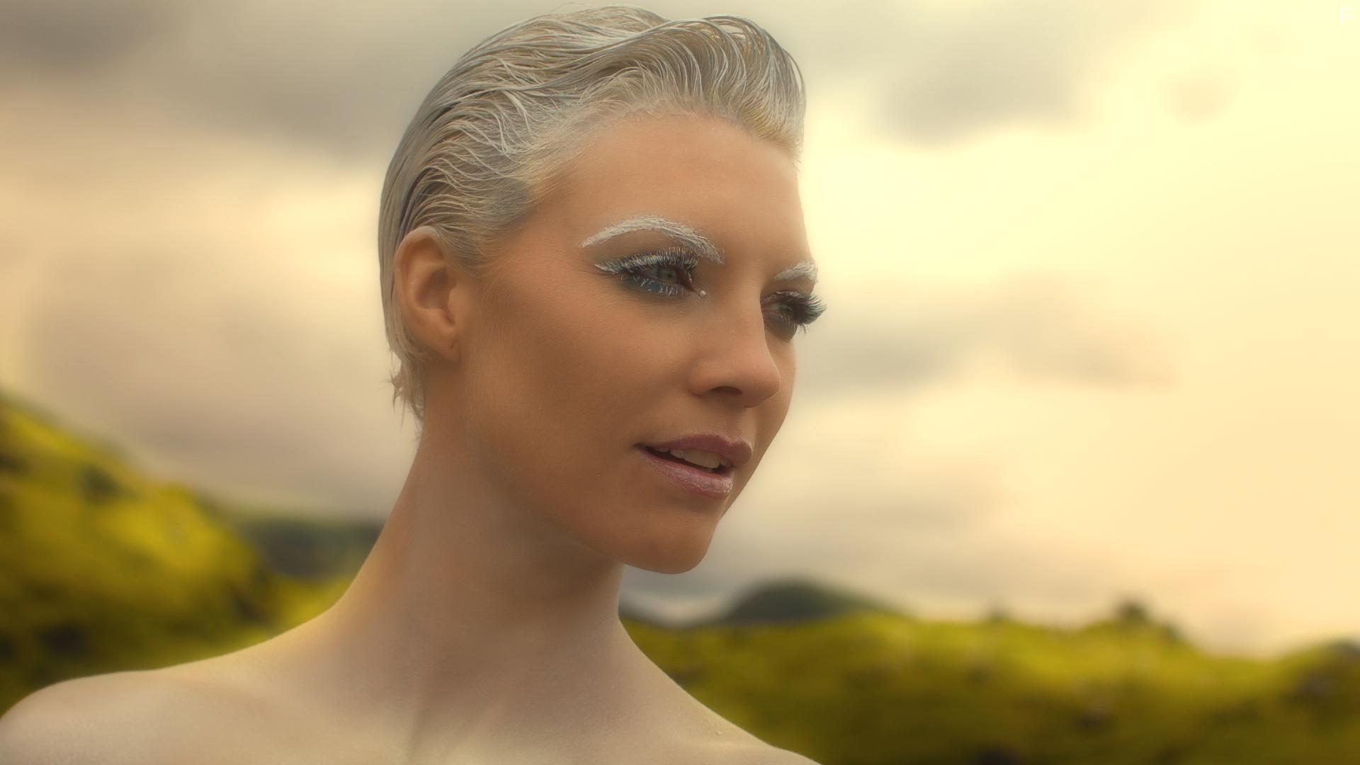 Sisse Marie in Wonderland Recoil (2022)