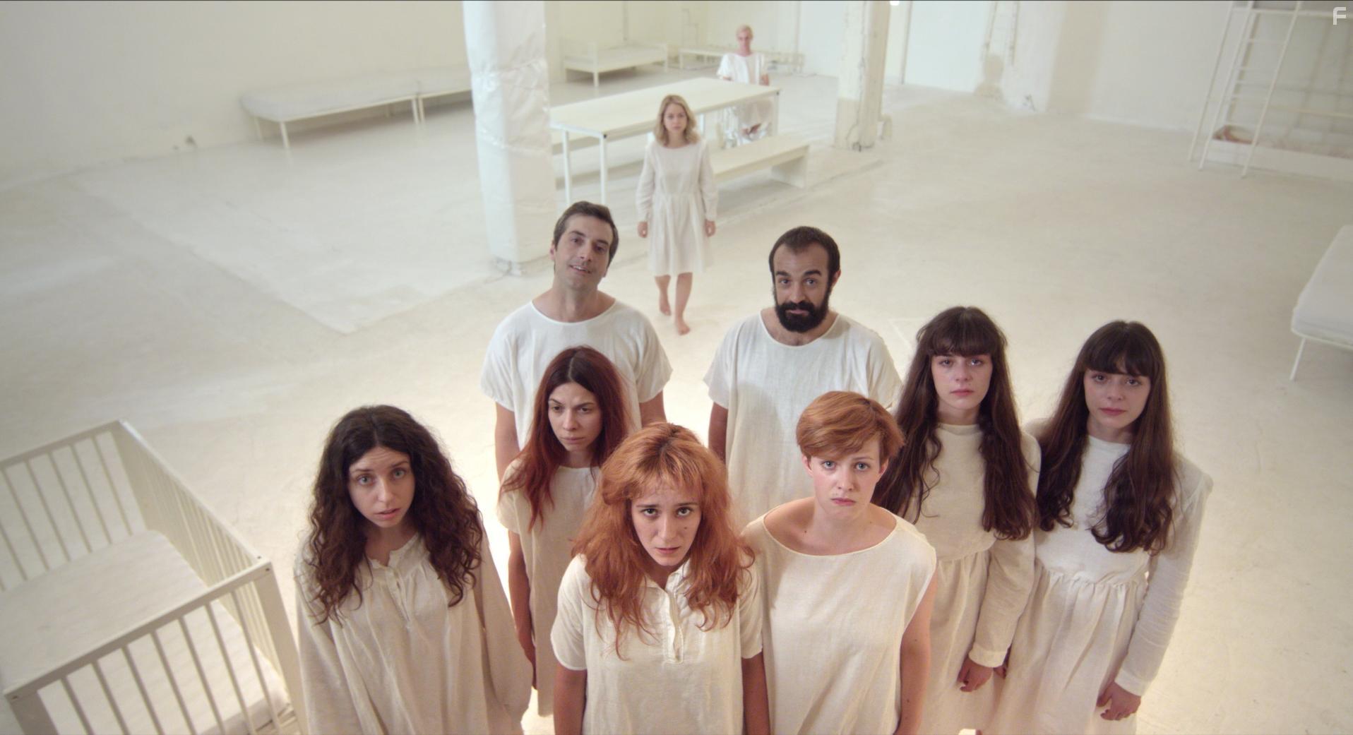 Ilaria Gattafoni, Ilenia Sbarufatti, Silvia Gattafoni, Salvatore Lanza, Alessia Sala, Riccardo Vianello, Roberta Stellato, Ilaria Alice Tore, and Maria Vittoria Argenti in Alice and the Land That Wonders (2020)
