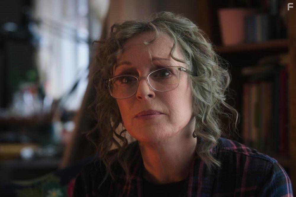 Bonnie Bedelia in The Noel Diary (2022)