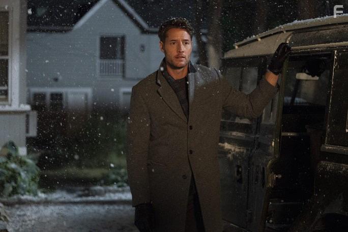 Justin Hartley in The Noel Diary (2022)