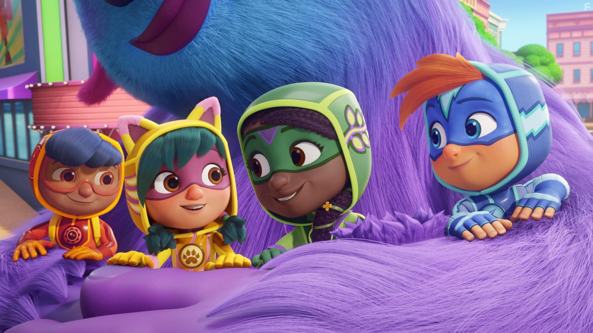 Nevin Kar, Julieta Cortes, Sydney Thomas, and Oscar Daniel Reyez in Action Pack (2022)