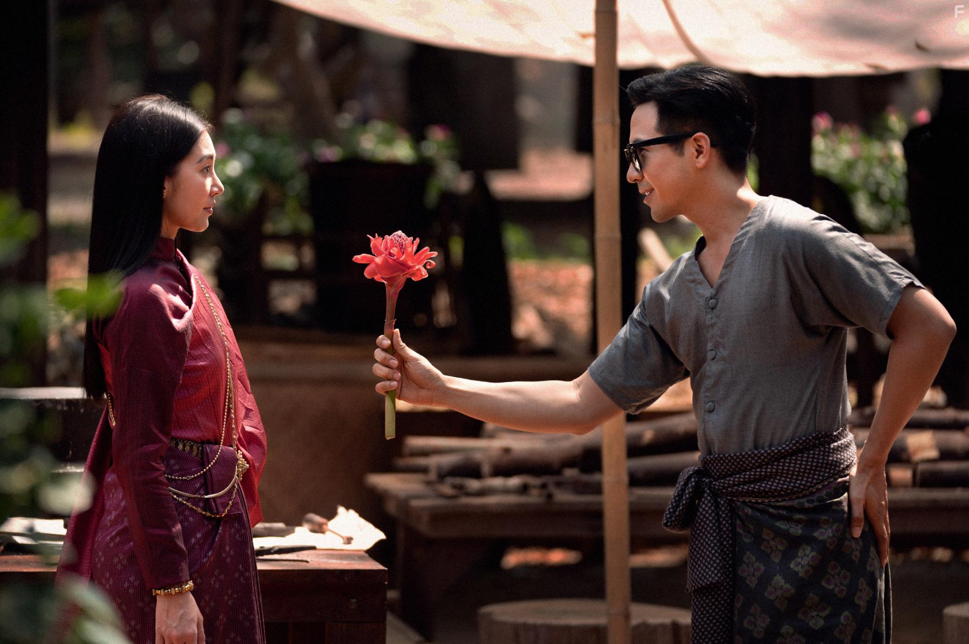 Tanawat Wattanaputi and Ranee Campen in Love Destiny: The Movie (2022)