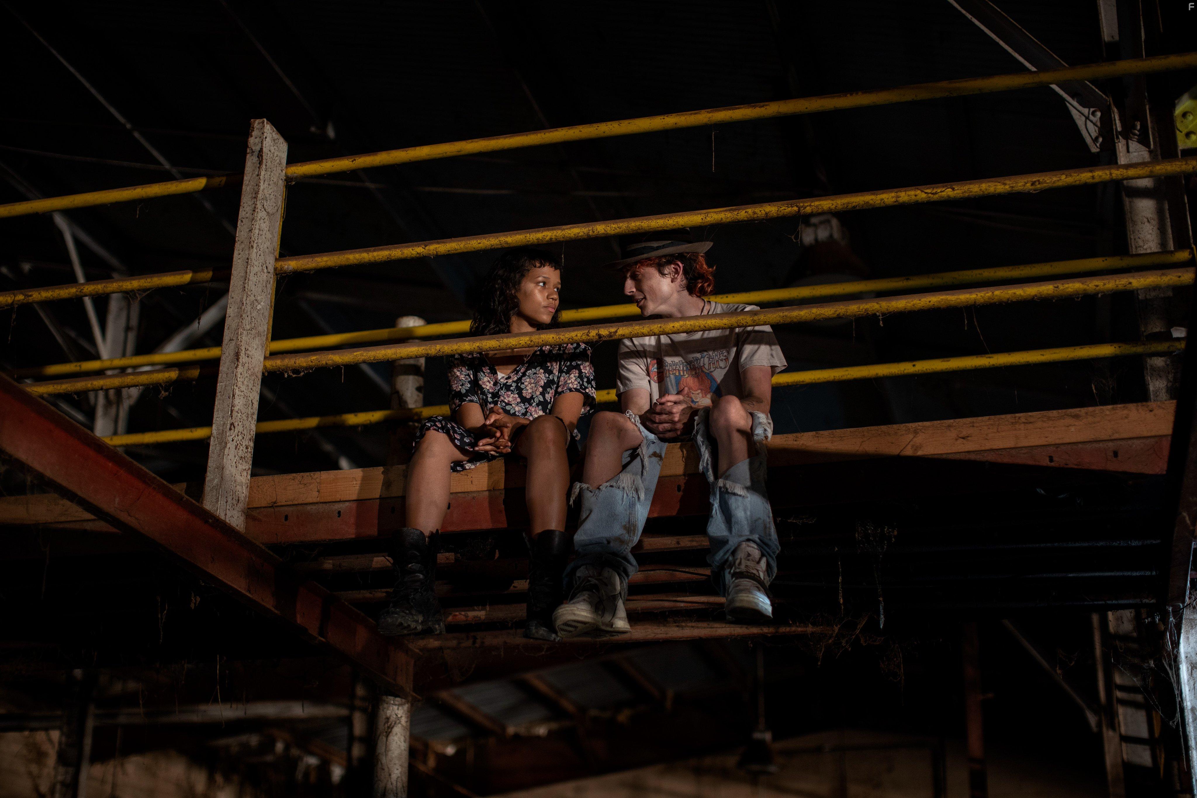 Timothe Chalamet and Taylor Russell in Bones and All (2022)