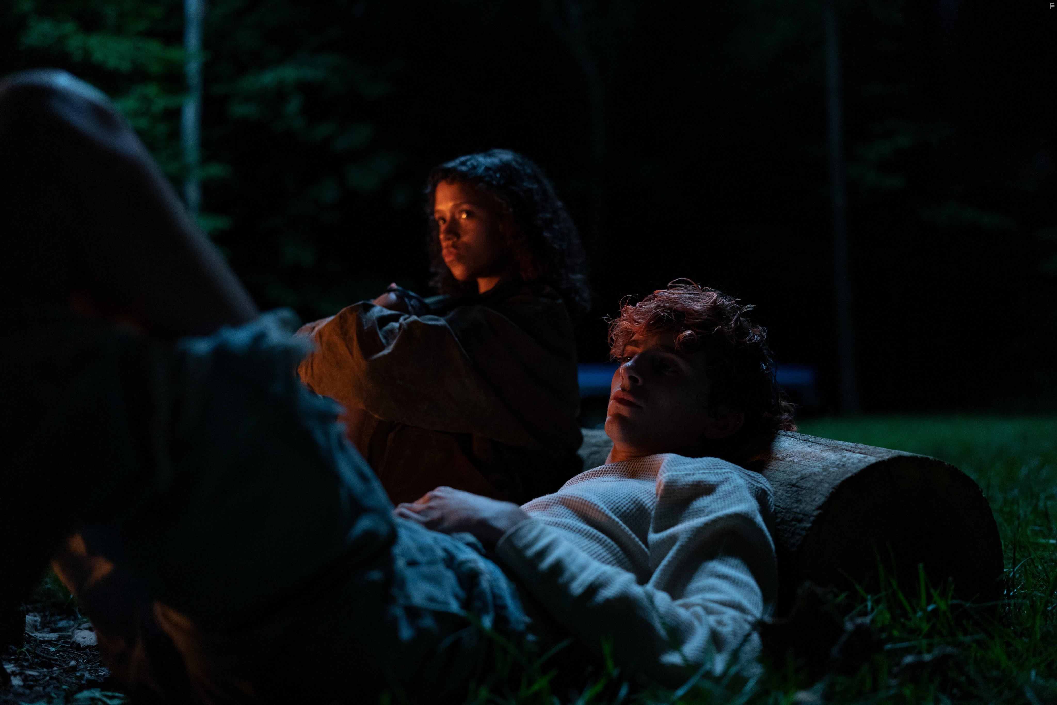 Timothe Chalamet and Taylor Russell in Bones and All (2022)