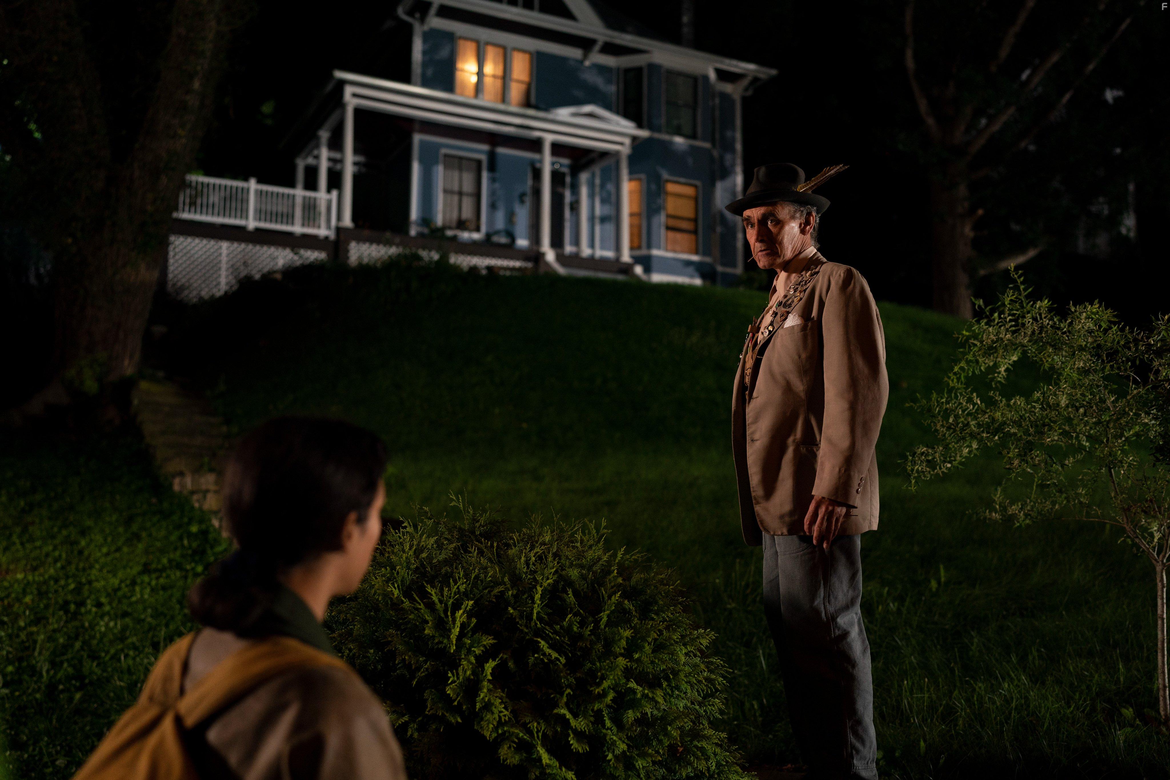 Mark Rylance and Taylor Russell in Bones and All (2022)