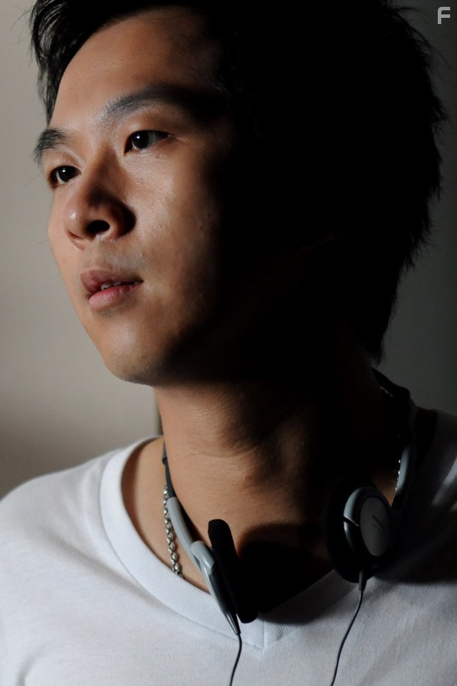 Thanadol Nualsuth in Khew ar-khard (2010)