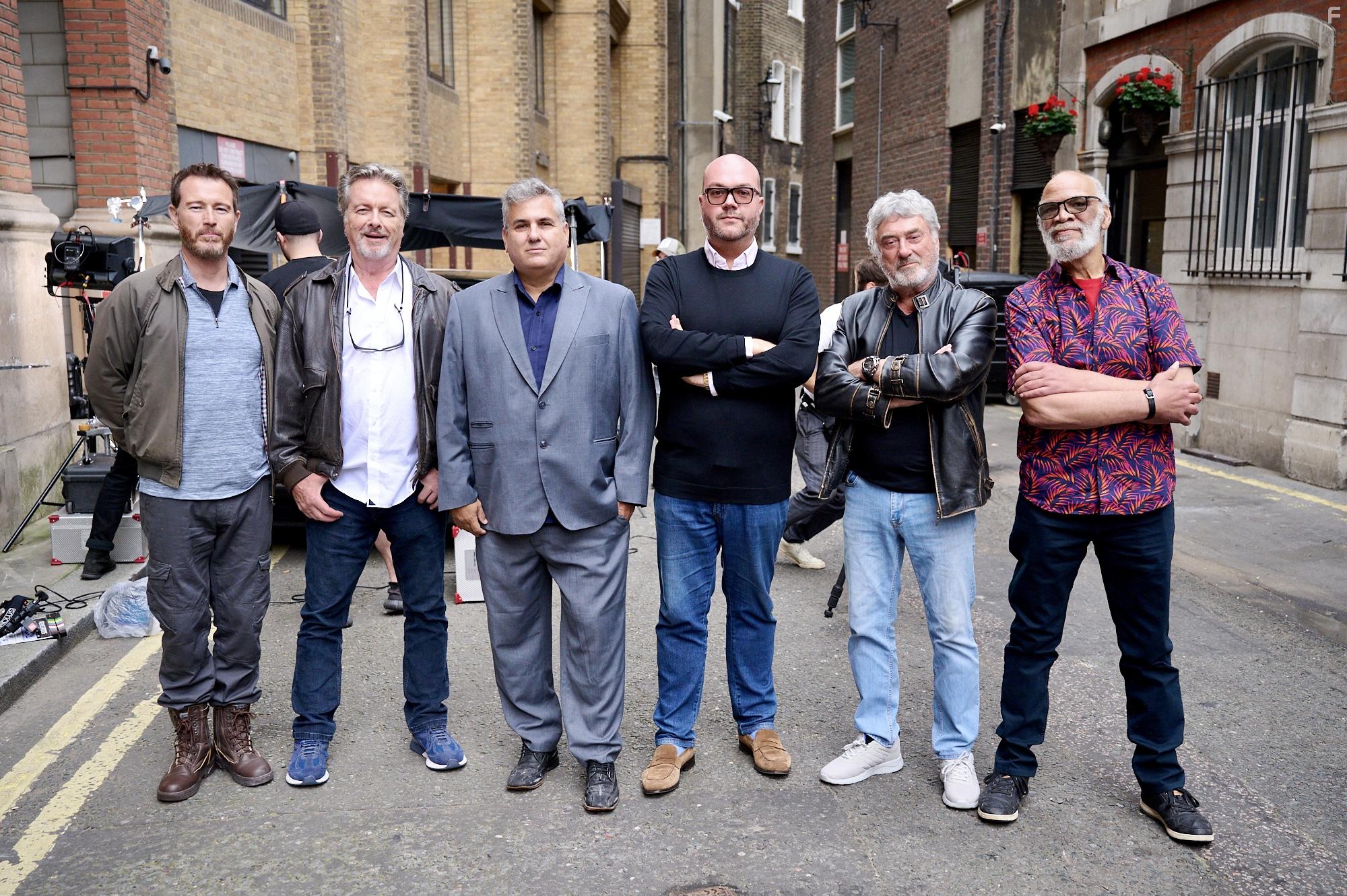 Paul Barber, Nick Moran, Billy Murray, Ian Ogilvy, Daniel Zirilli, and Jonathan Sothcott in Renegades (2022)