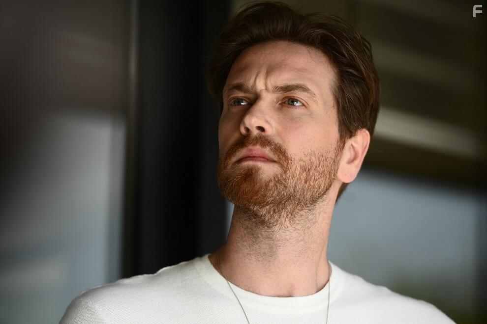 Engin ztrk in Annenin Sirridir ocuk (2022)