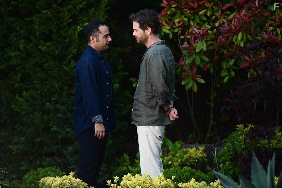 Engin ztrk and Olgun Toker in Annenin Sirridir ocuk (2022)