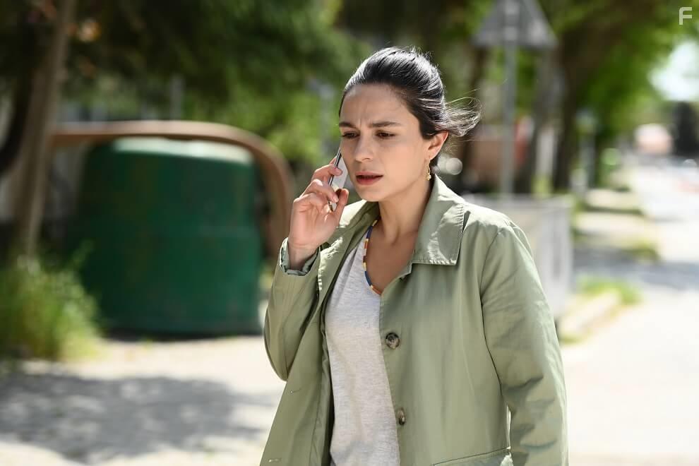 Selin Yeninci in Annenin Sirridir ocuk (2022)