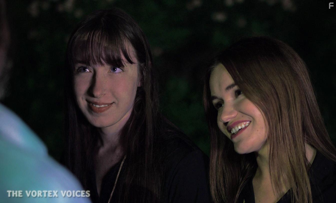 Mariya Tensina and Ananda Fanion in The Vortex Voices (2022)