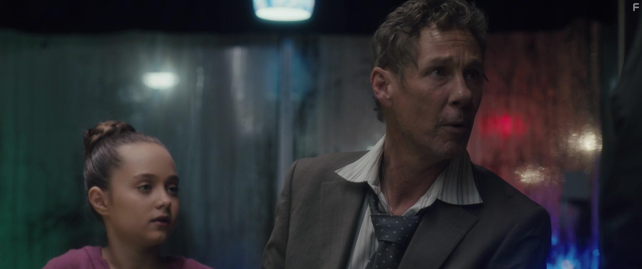 Brad Hunt and Sophie Leonard in Alex/October (2022)