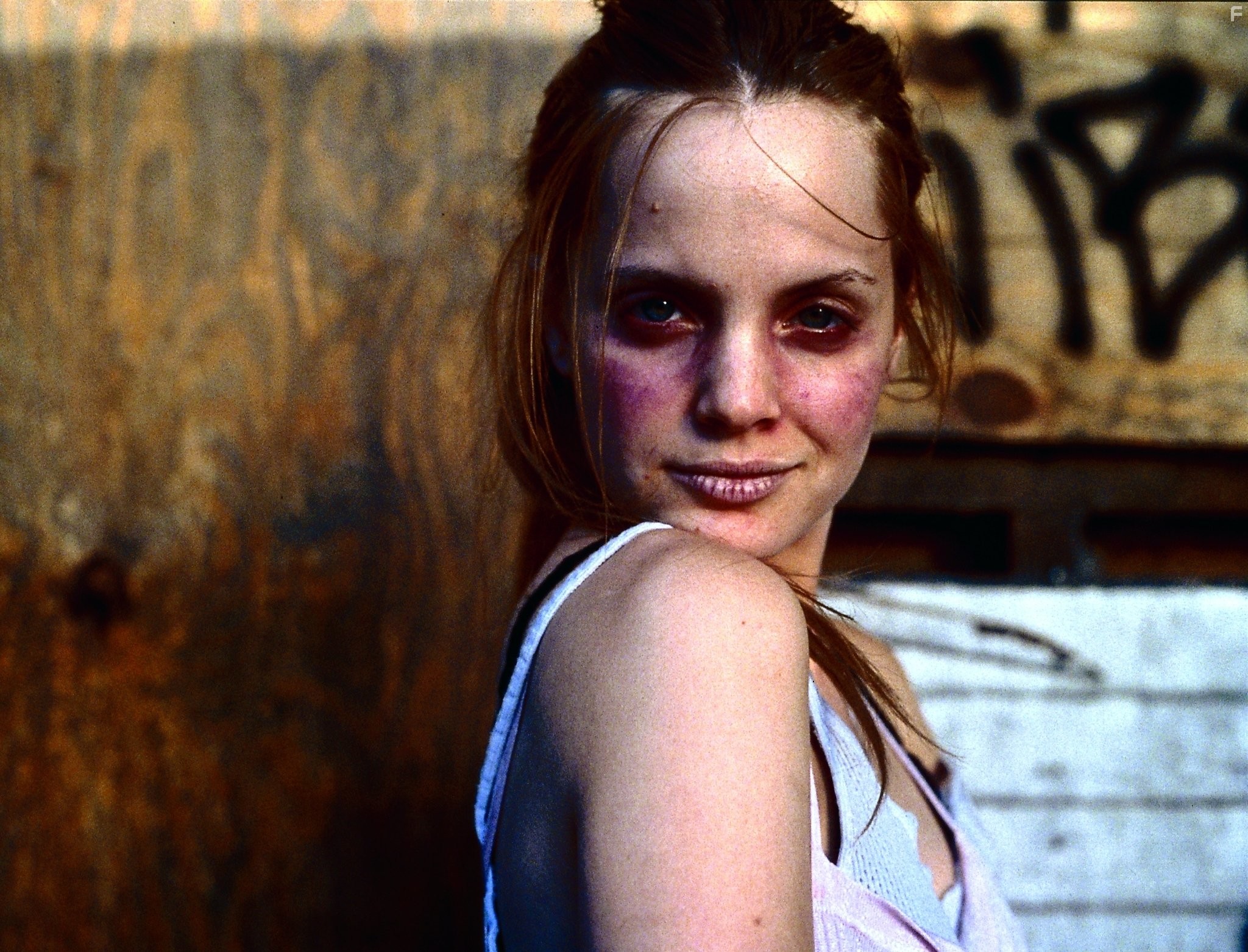Mena Suvari in Высший пилотаж (2002)