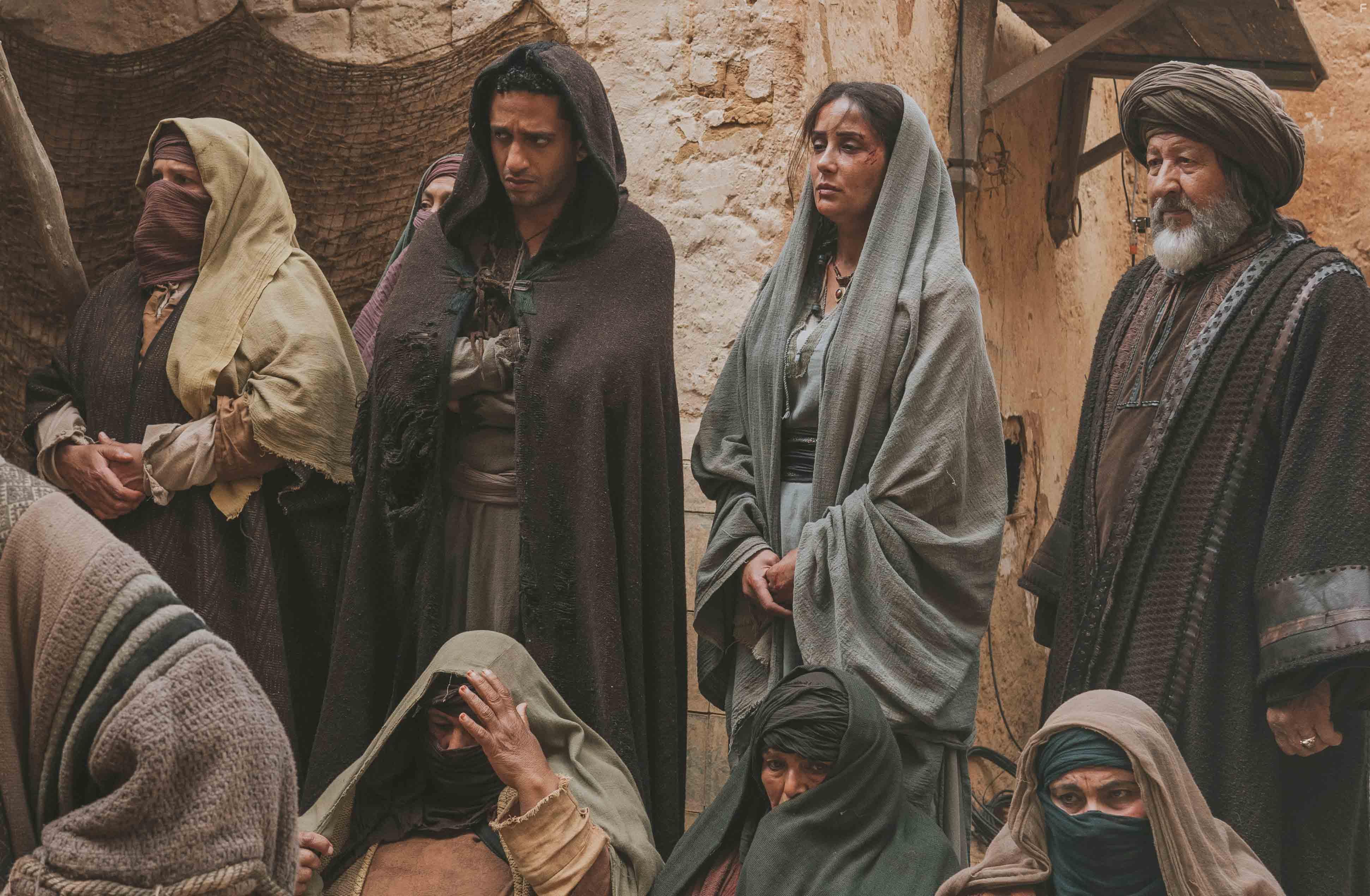 Kinda Hanna and Mohamed Hatem in Kingdoms of Fire (2019)