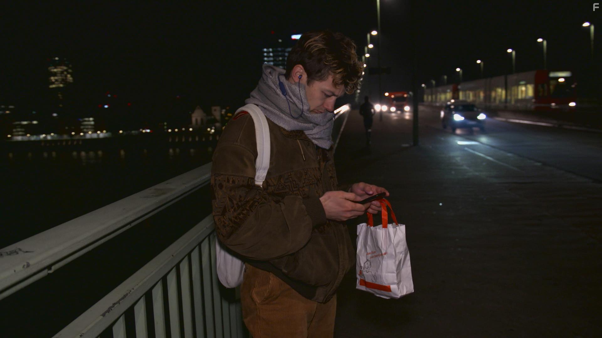 Tim-Fabian Hoffmann in Lichter der Stadt (2020)