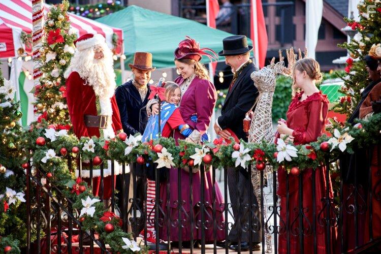 Roark Critchlow, Sarah Ramos, Rubi Tupper, and Carlo Marks in A Kismet Christmas (2022)