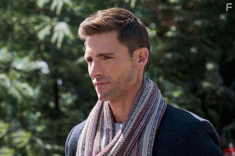 Andrew W. Walker in A Maple Valley Christmas (2022)