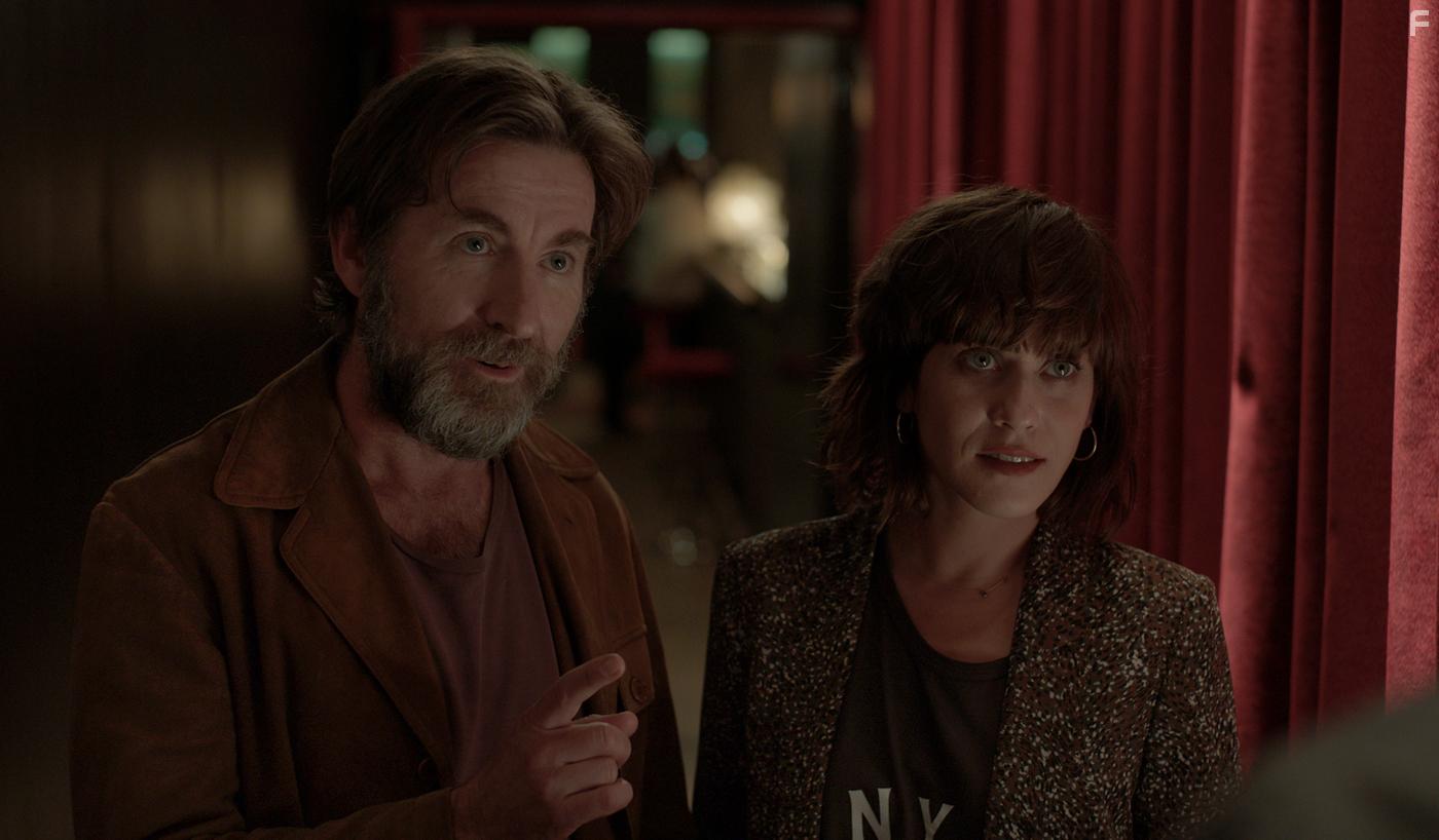 Antonio de la Torre and Mara Len in Historias Para No Contar (2022)