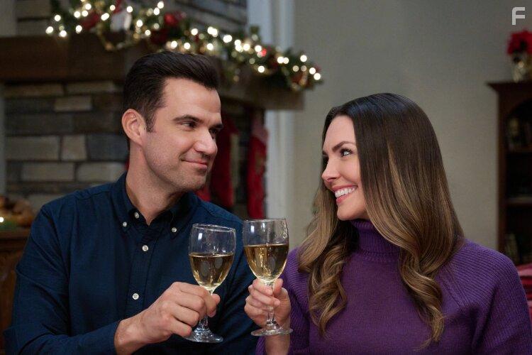 Benjamin Ayres and Taylor Cole in Long Lost Christmas (2022)