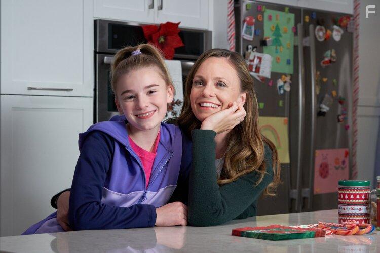 Rachel Boston and Averie Peters in A Christmas Cookie Catastrophe (2022)