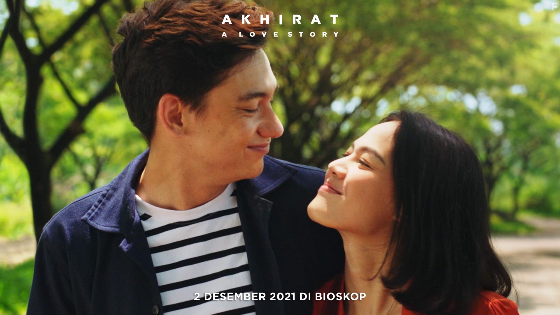 Adipati Dolken and Della Dartyan in Akhirat: A Love Story (2021)