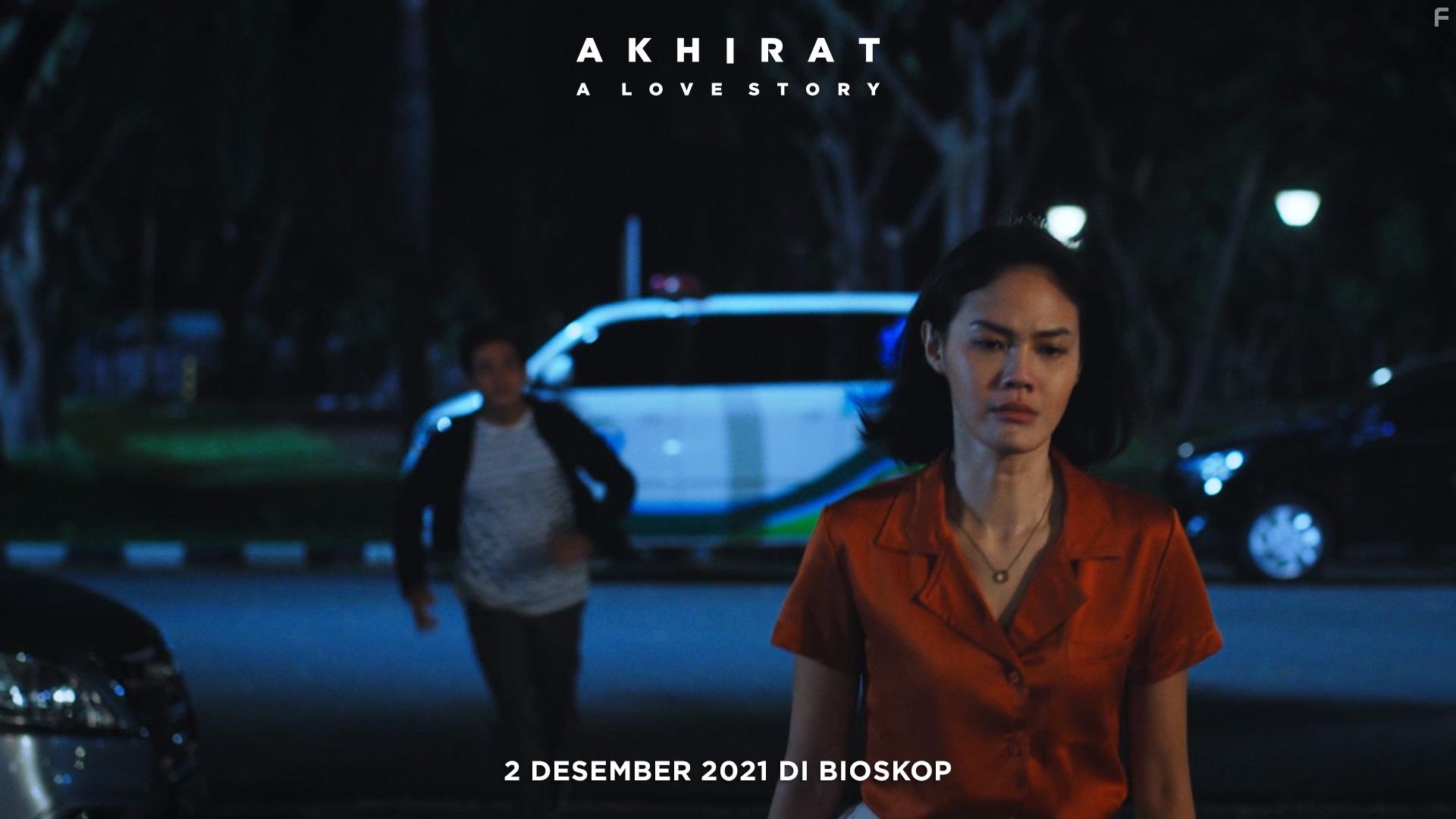 Adipati Dolken and Della Dartyan in Akhirat: A Love Story (2021)