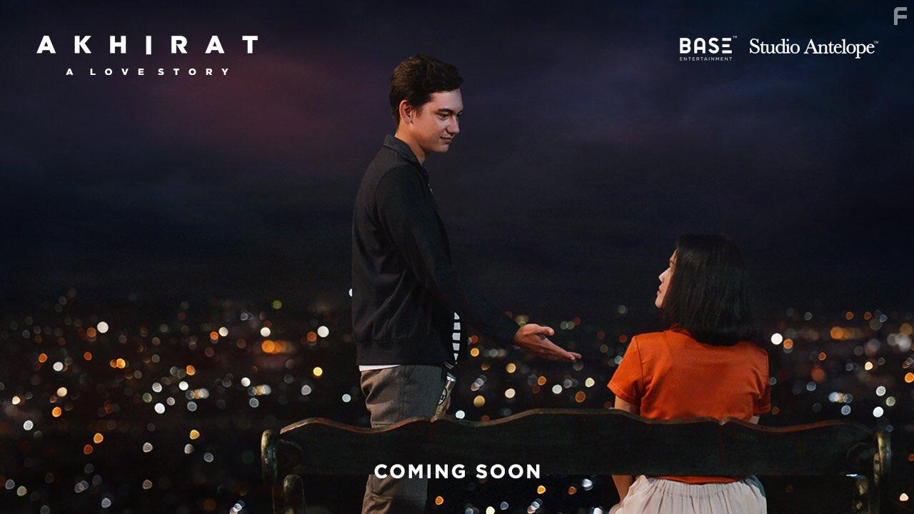 Adipati Dolken and Della Dartyan in Akhirat: A Love Story (2021)
