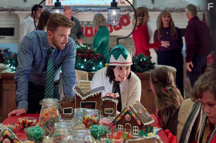 Chandler Massey and Katherine Barrell in A Tale of Two Christmases (2022)