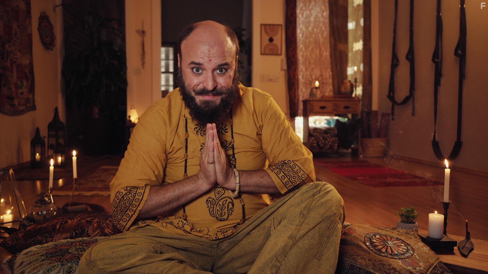 Paulinho Serra in Como Hackear seu Chefe (2021)