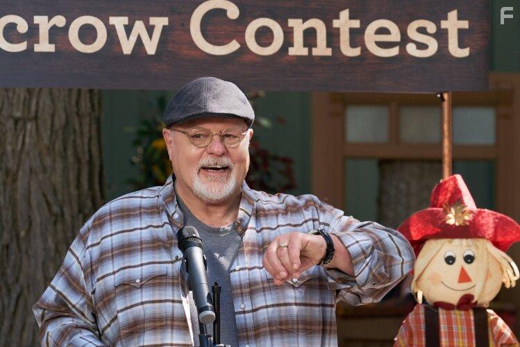 Michael Ironside in Pumpkin Everything (2022)