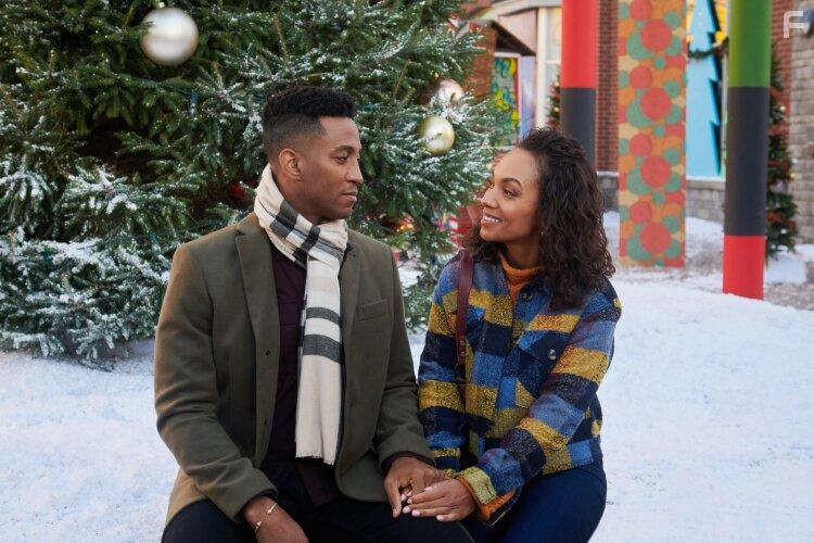 Holly Robinson Peete and Lyndie Greenwood in Holiday Heritage (2022)