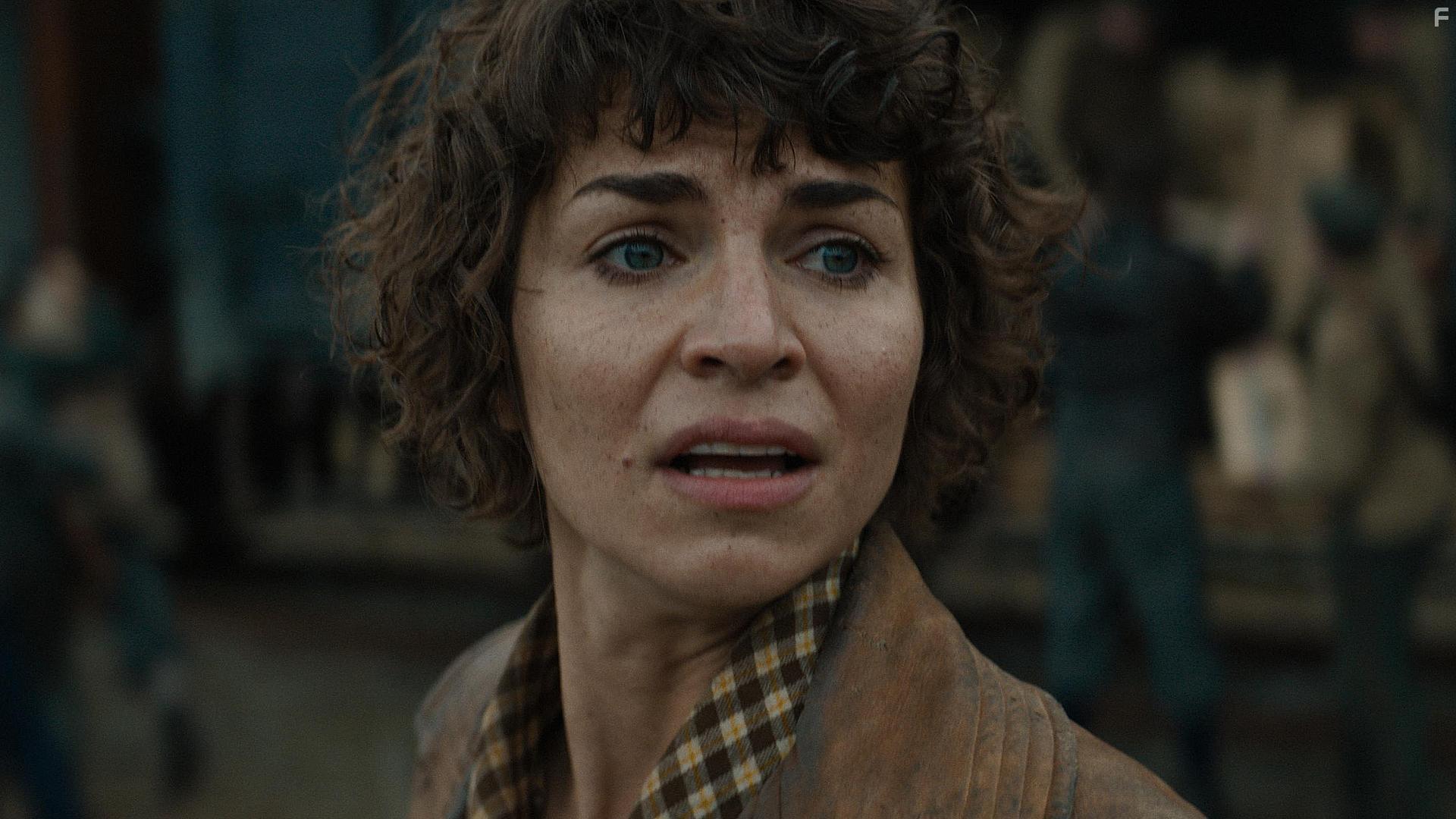 Ida Elise Broch in Gold Run (2022)