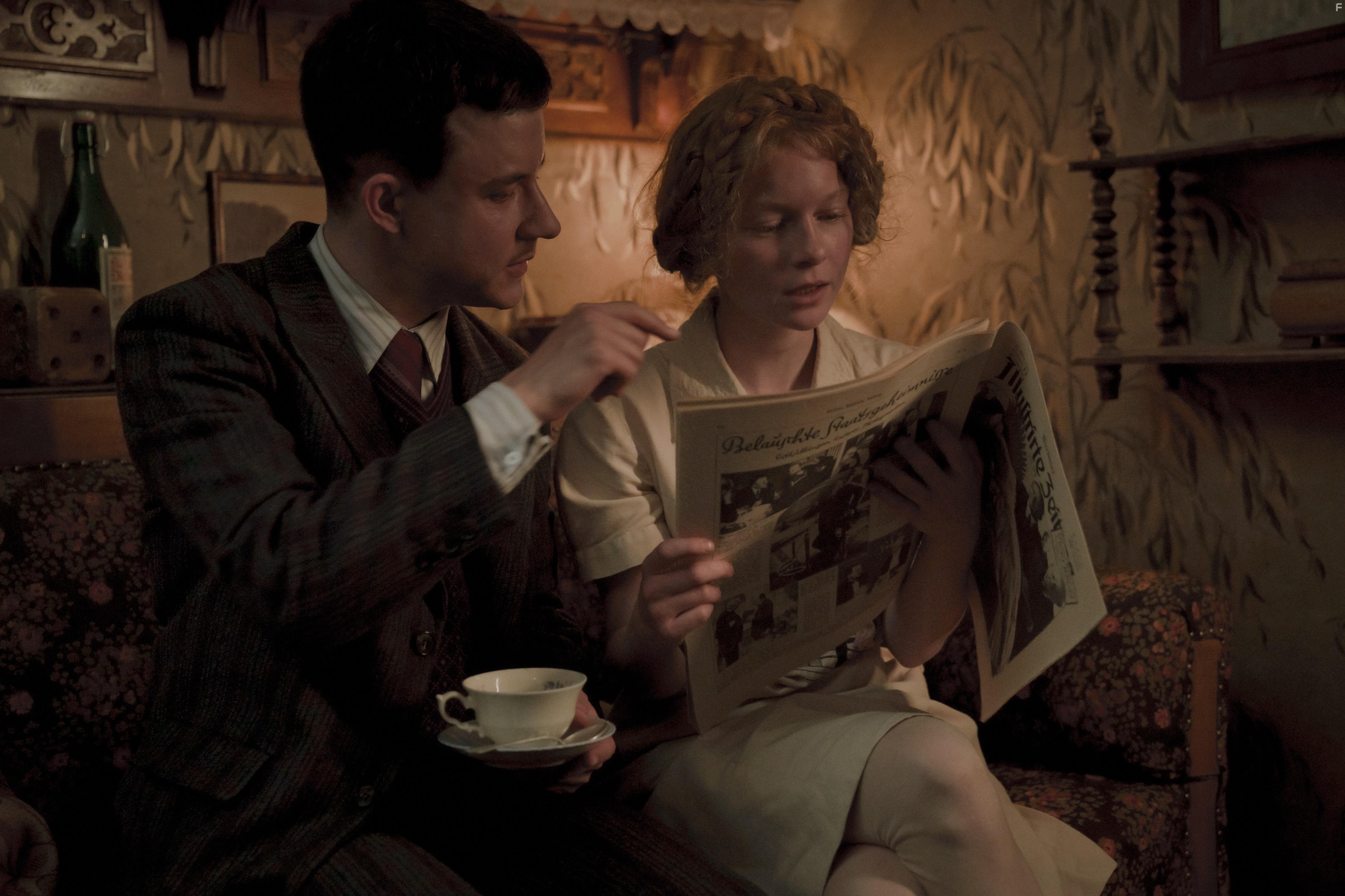 Paul Zichner and Stephanie Amarell in Das Haus der Trume (2022)