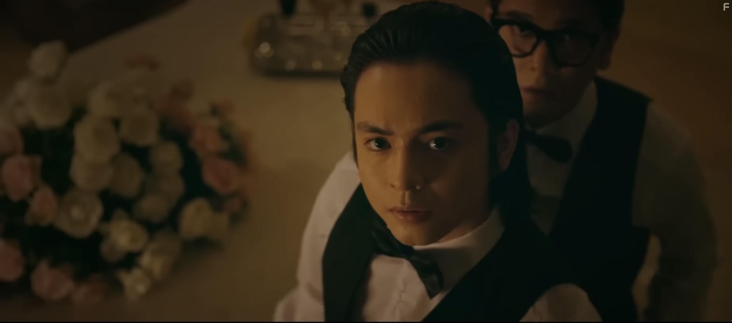 Angga Yunanda and Iqbaal Dhiafakhri Ramadhan in Mencuri Raden Saleh (2022)