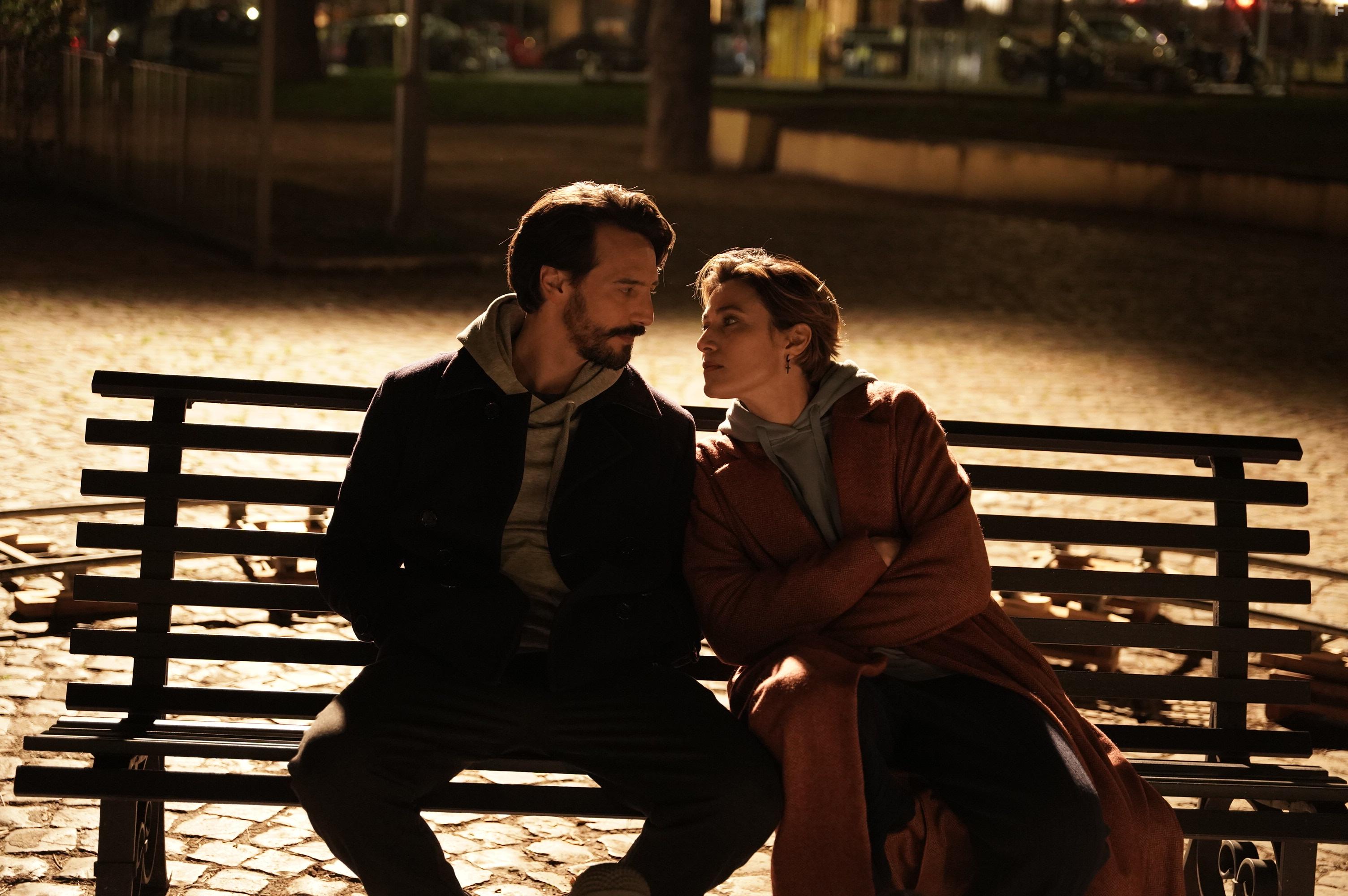 Anna Foglietta in Blackout Love (2021)