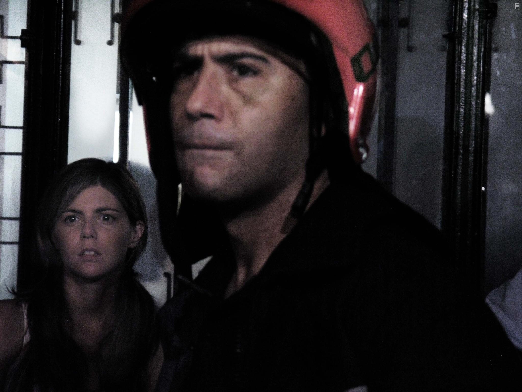 Manuela Velasco and Ferran Terraza in [Rec] (2007)