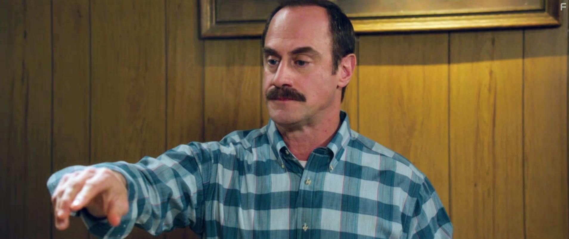 Christopher Meloni in White Bird in a Blizzard (2014)