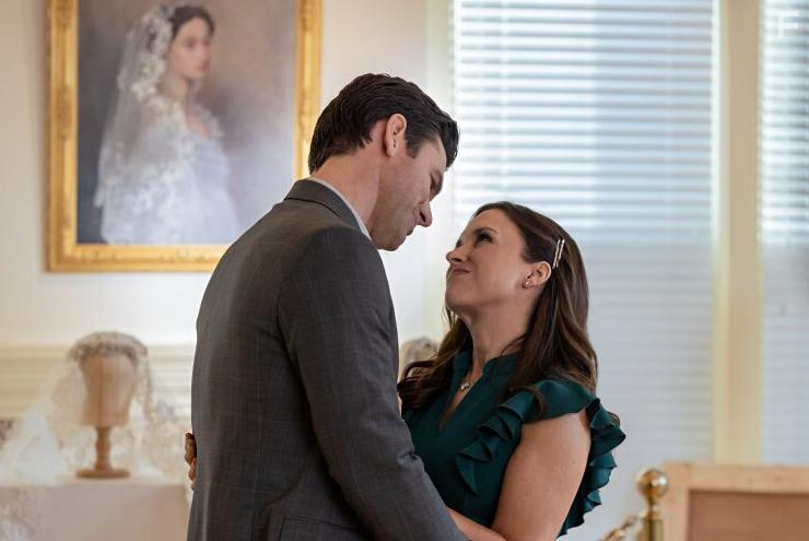 Lacey Chabert and Kevin McGarry in The Wedding Veil Expectations (2023)