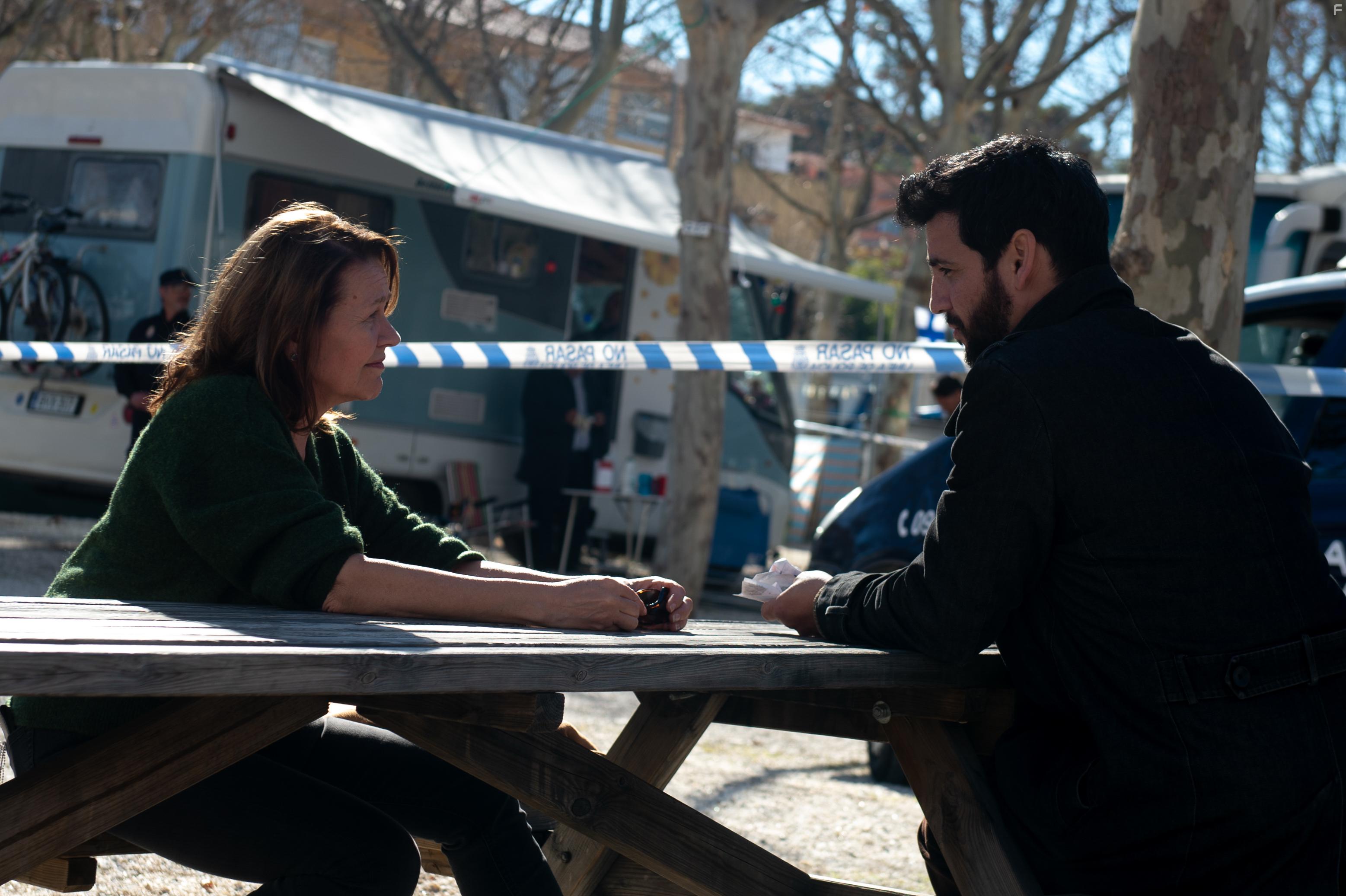 Riitta Havukainen and Fran Perea in Paratiisi (2020)