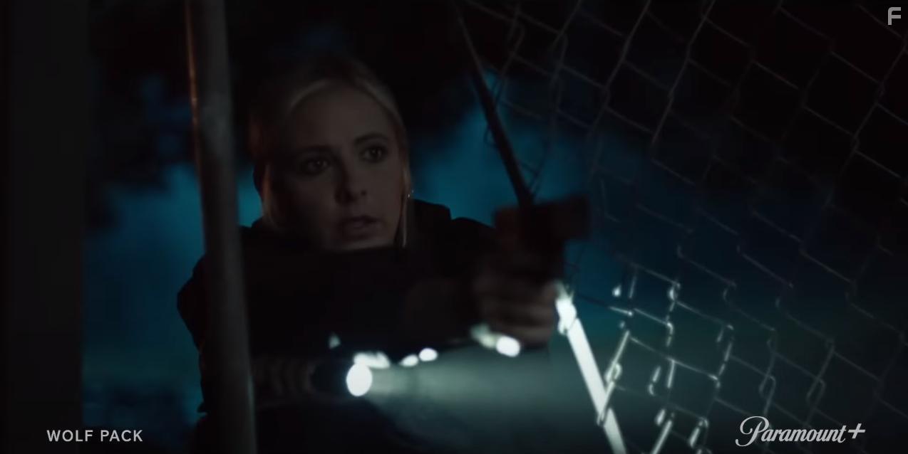 Sarah Michelle Gellar in Wolf Pack (2023)