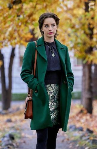 Kacey Rohl in The Wedding Veil Inspiration (2023)