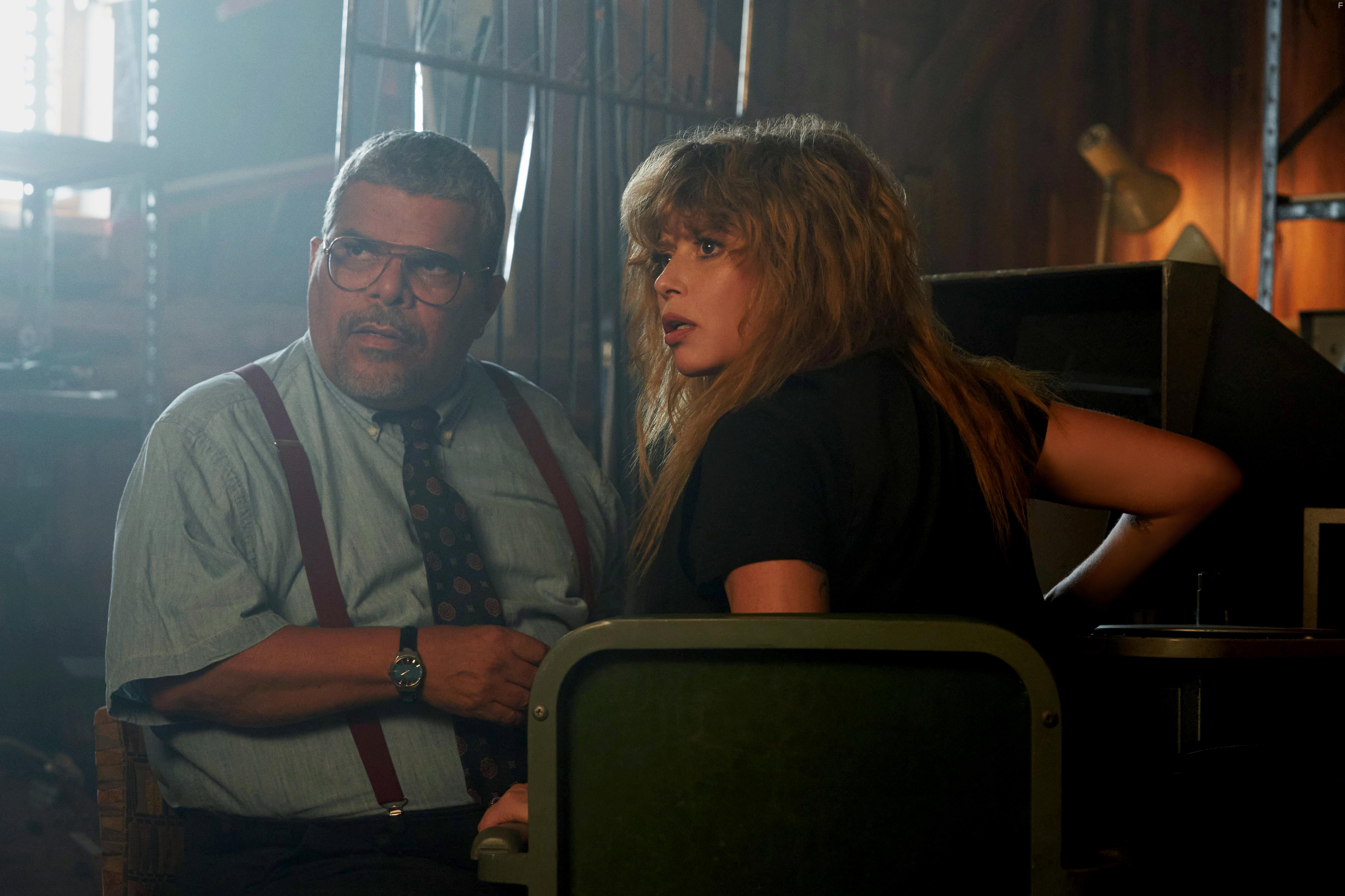Natasha Lyonne and Luis Guzmn in Poker Face (2023)