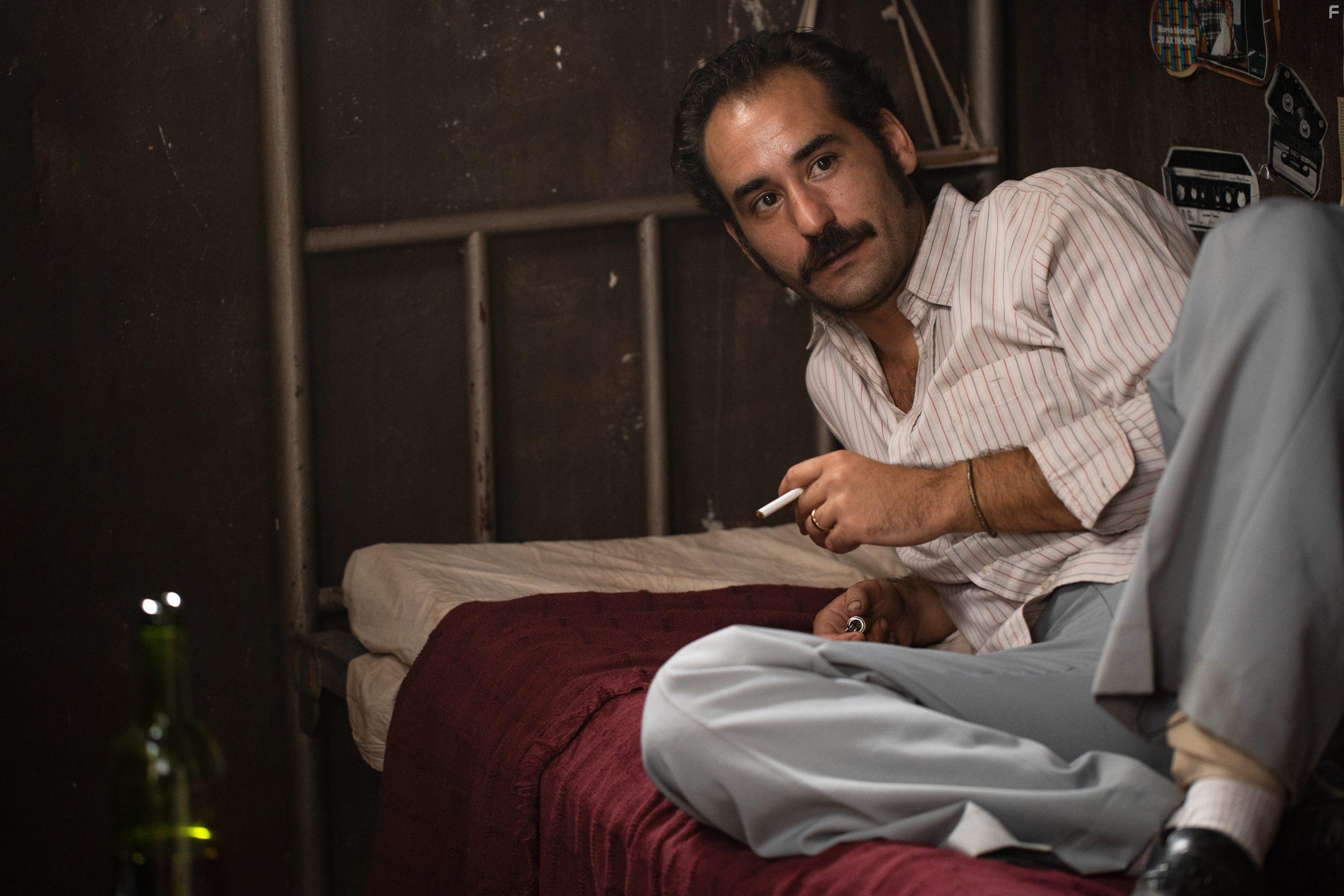 Jess Carroza in Modelo 77 (2022)